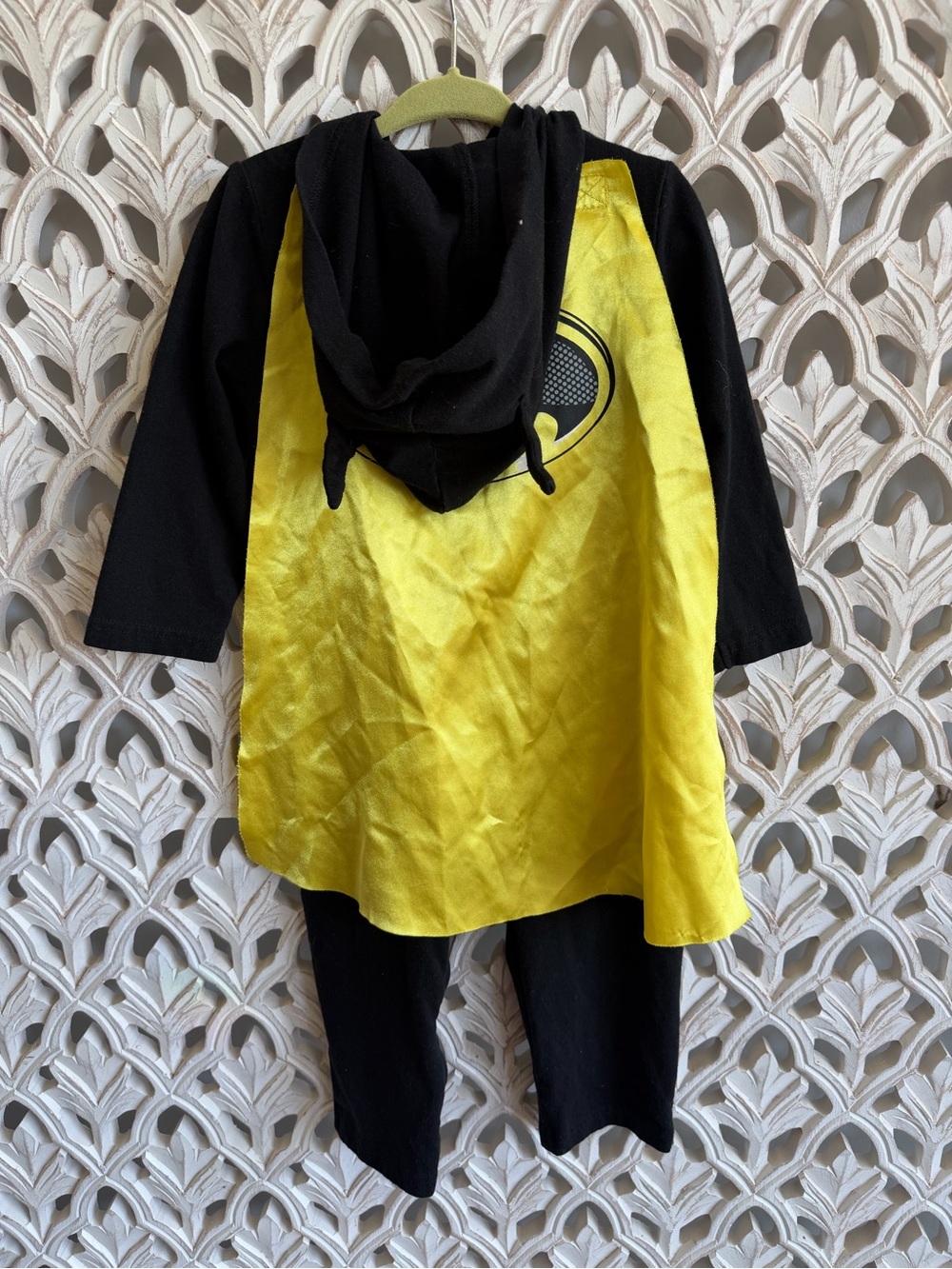 Batman Toddler Costume 24M Hooded Jumpsuit Cape Halloween - Picture 7 of 8